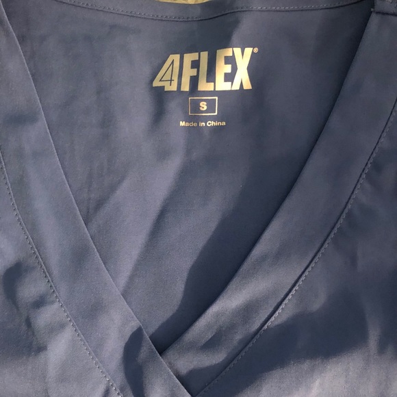 Scrub top ceil blue color - Picture 1 of 2